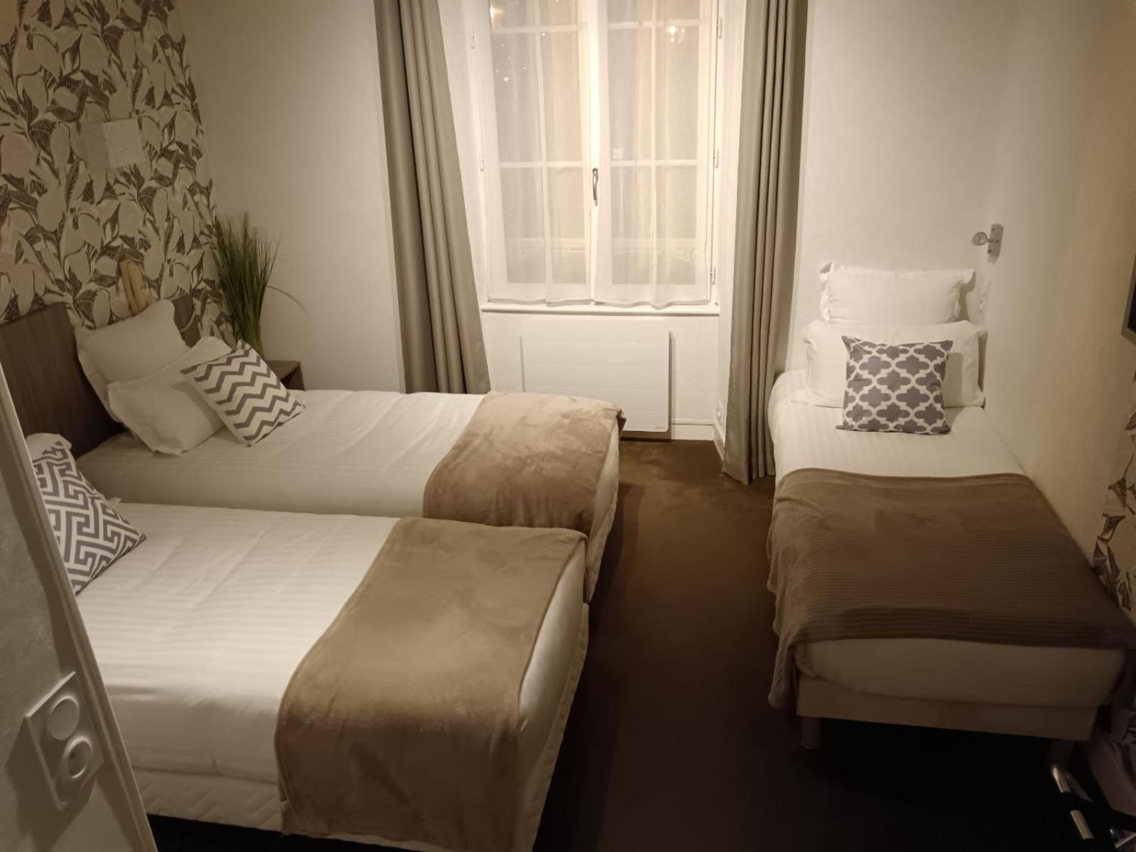 Le Declic Hotel Bayeux Bagian luar foto